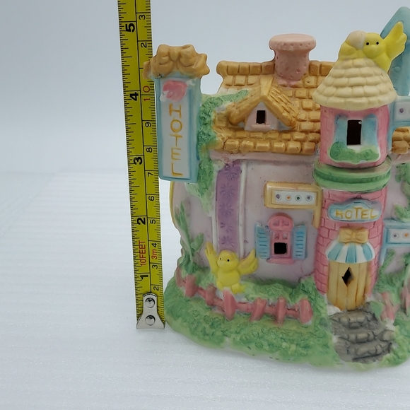 Easter Bunny Hotel House with Room for Mini Lights Too !! - Picture 7 of 8